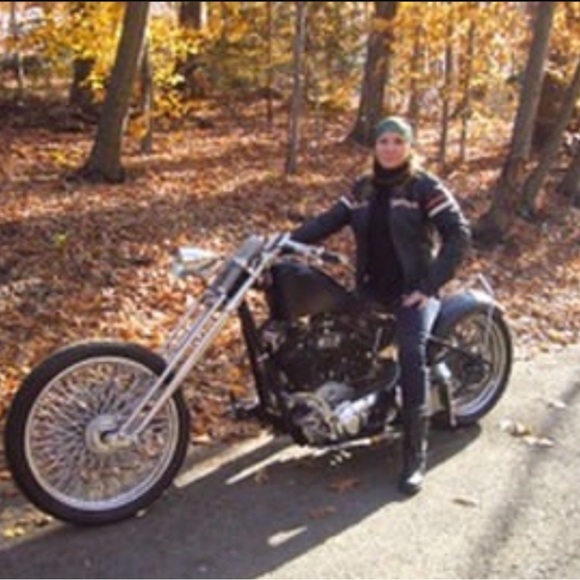 Meet your Posher, Lisa - Picture 5 of 16